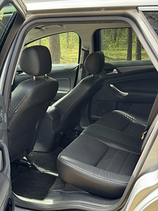 Ford Mondeo (12 фото из 15)