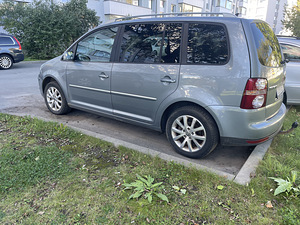 Volkswagen touran (4 foto / 8)
