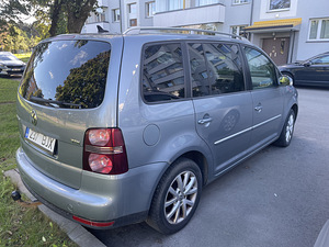 Volkswagen touran (5 foto / 8)