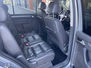Volkswagen touran (7 foto / 8)