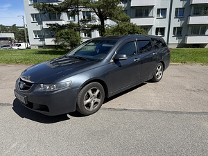 Honda Accord (3 foto / 9)