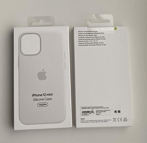 iPhone 12 mini Silicone Case with MagSafe (9 foto / 9)