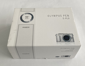 Olympus PEN E-PL9 + ED 14-42mm f/3.5-5.6 EZ , White (2 foto / 4)