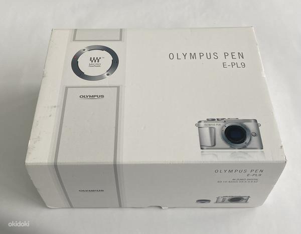 Olympus PEN E-PL9 + ED 14-42mm f/3.5-5.6 EZ , Black/White (фото #3)