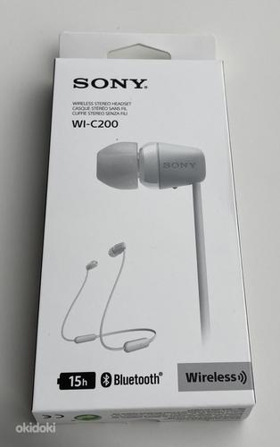 Sony WI-C200 Black/White (фото #4)