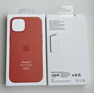 Apple iPhone 13 Silicone Case with MagSafe