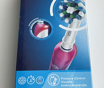 Oral-B Pro 2 2000 Pink/Blue