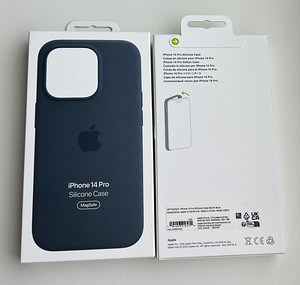 Apple iPhone 14 Pro Silicone Case with MagSafe (2 foto / 8)