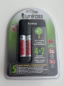 Uniross charger for AA/AAA/9V batteries including 4 pcs