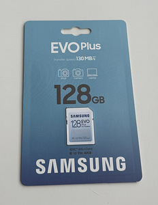 Samsung EVO Plus 128 GB SDXC UHS-I 130 MB/s Class 3 (U3) V30 (1 foto / 2)