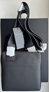 Billionaire Leather Cross body Crest , Black / Gold (3 foto / 4)