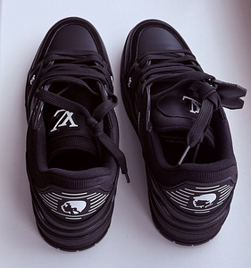 Louis Vuitton Trainer Sneaker , Black (9 foto / 10)