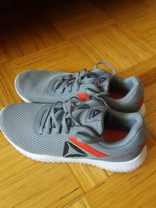 Reebok 42 (2 foto / 2)
