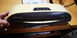 Laminator Fellowes Cosmic 2+ A4 (4 foto / 4)