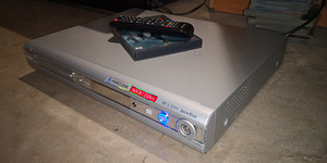 Samsung 40tv+Philips dvd recorder+dvd (2 foto / 5)