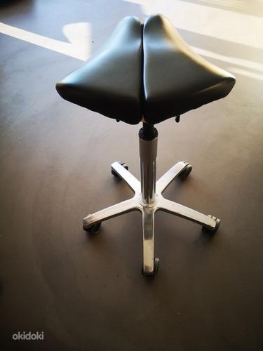 Эргономичное кресло-седло бестол (фото #5)