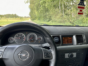 Opel Vectra C 1.9CDTI 88kW (7 foto / 8)