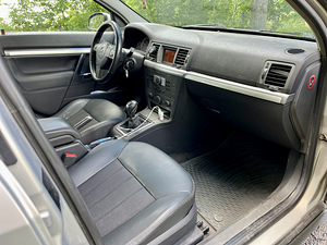 Opel Vectra C 1.9CDTI 88kW (8 foto / 8)