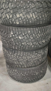 Шины 235/45/R17 (2 фото из 6)