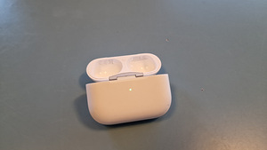 Airpods pro gen 1 case (1 foto / 3)