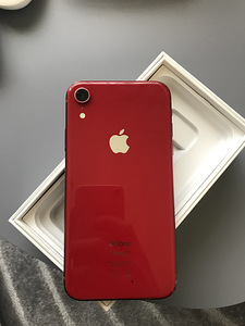 iPhone XR красный 64 ГБ (3 фото из 4)
