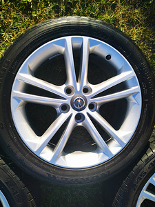 Opel Insignia диски r18 5x120+ резина 245/45 (3 фото из 10)