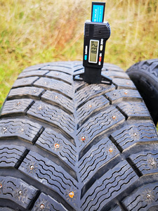 Michelin X-ice north 4 225/45/19 (4 foto / 7)