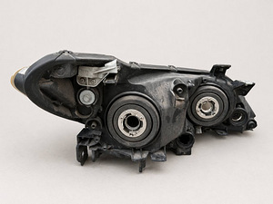 Honda Civic 2010 vasakpoolne esituli (2 foto / 2)