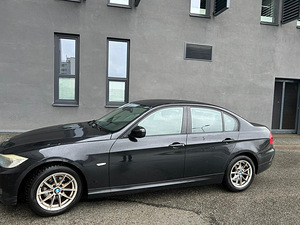 BMW 318i Продам (3 фото из 12)