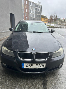 BMW 318i Продам (6 фото из 12)