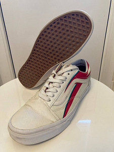 David Bowie Vans Old Skool jalanõusid (4 foto / 4)