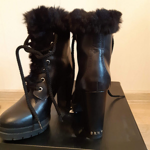 Ботинки dKNY, новые (2 фото из 2)