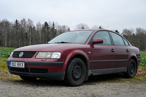 VOLKSWAGEN PASSAT (1 фото из 6)