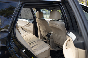 BMW X5 Sportpakett Shadowline 3.0 173kW 2007a (11 foto / 15)