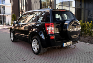 Suzuki Grand Vitara Executive Active Line 2.0 103kW 2007a (3 foto / 15)