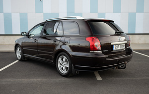 Toyota Avensis Elegance Facelift 2.4 120kW ATM Bensiin (4 foto / 15)