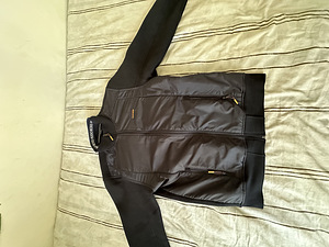 HUGO BOSS jope (2 foto / 5)