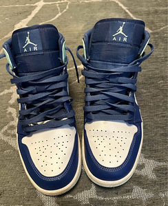 Air Jordan (2 foto / 2)