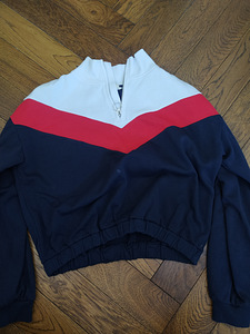 Детская одежда (2 фото из 2)