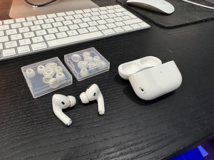 AirPods Pro, Б/У оригинал (1 фото из 2)