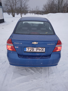 Chevrolet Aveo (10 фото из 11)