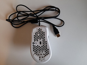 Mängurihiir! Glorious Model D (Matte White) (5 foto / 5)