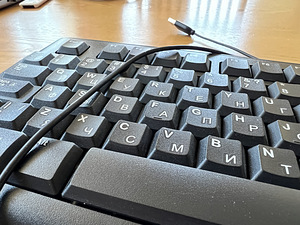 Клавиатура Logitech RU (2 фото из 4)