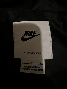 Куртка Nike (2 фото из 4)