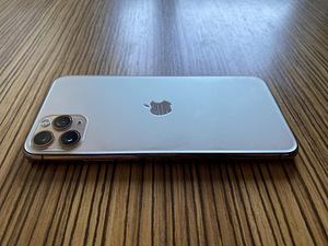 iPhone 11 Pro Max 64GB Gold (4 foto / 5)
