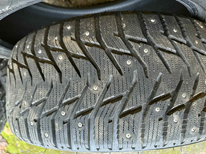 225/40/18 Sailun Ice Blazer (8 foto / 8)