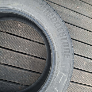 Suverehvid 225 60 R18 Bridgestone (4 foto / 4)