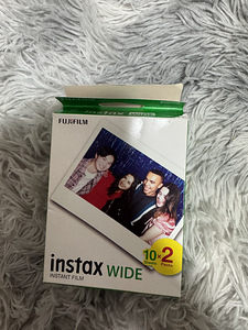 Kassetid ja fotoalbum instaxile (1 foto / 2)