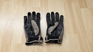 HELD Burt motokindad (2 foto / 2)