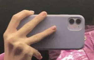 iPhone 11 64гб (2 фото из 2)